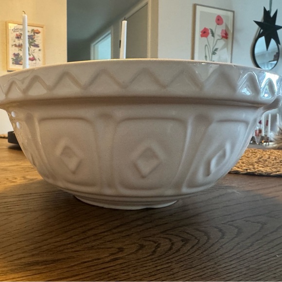 Mason Cash 2.85 Quart Mixing Bowl - Cream - Picture 2 of 6